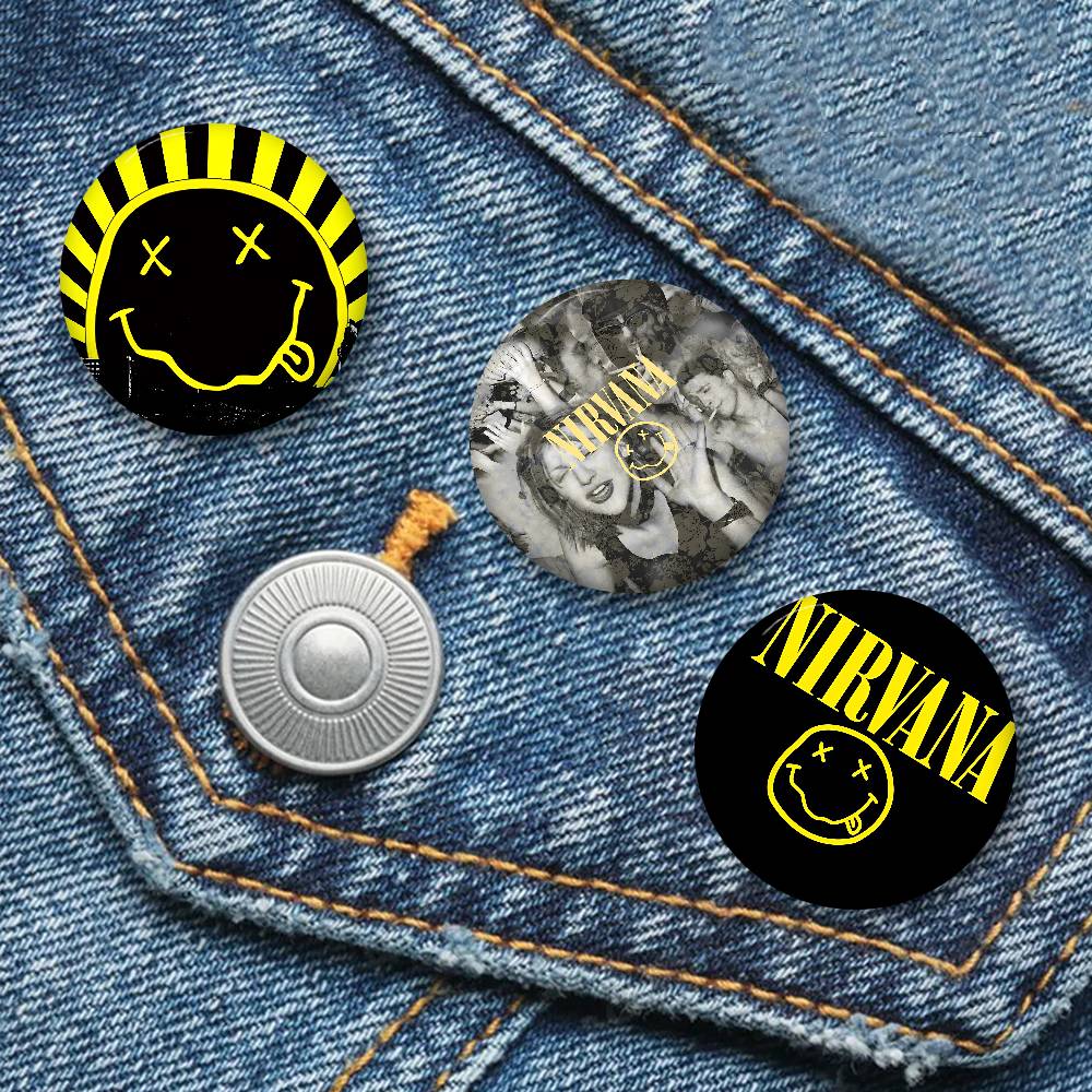 N-Nirvana Nowe Broszki Miękkie – Gaming Console Buttons recenzja i cena